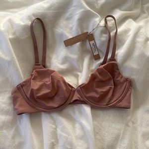 SKIMS fits everybody underwire bra